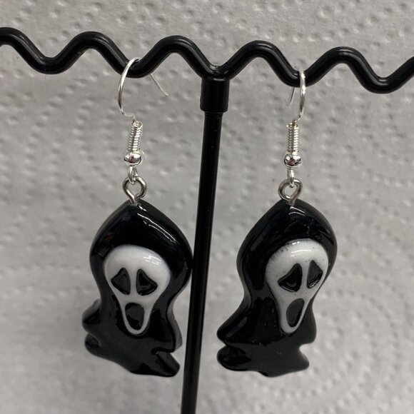 Scare Earring, Horror Movie Earring, Halloween Earring, Death Earring, Skeleton - Picture 7 of 7